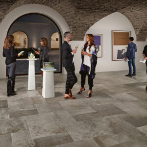 Memorable Gris Porcelain paving